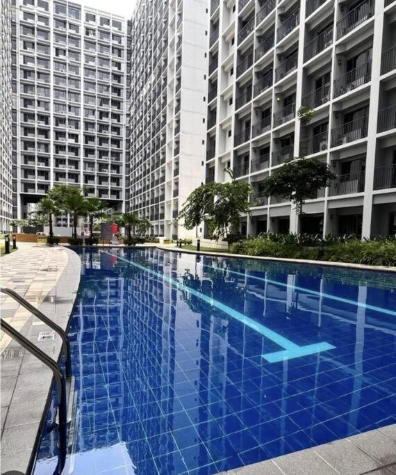 Fully Equipped 1Br Condo At Shore2 Near To Moa Manila Bagian luar foto