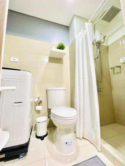 Fully Equipped 1Br Condo At Shore2 Near To Moa Manila Bagian luar foto