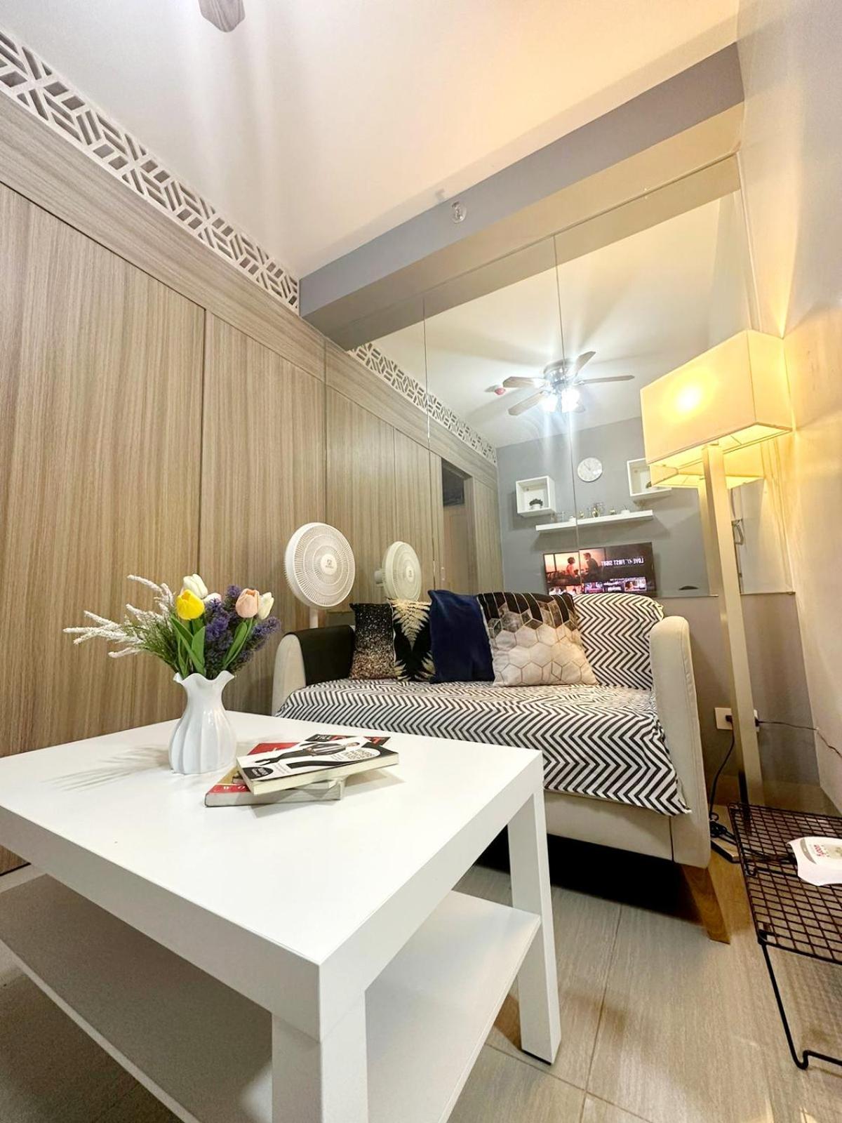 Fully Equipped 1Br Condo At Shore2 Near To Moa Manila Bagian luar foto